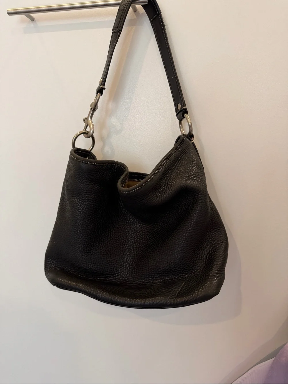 Classic Black Leather Shoulder Bag - Coach